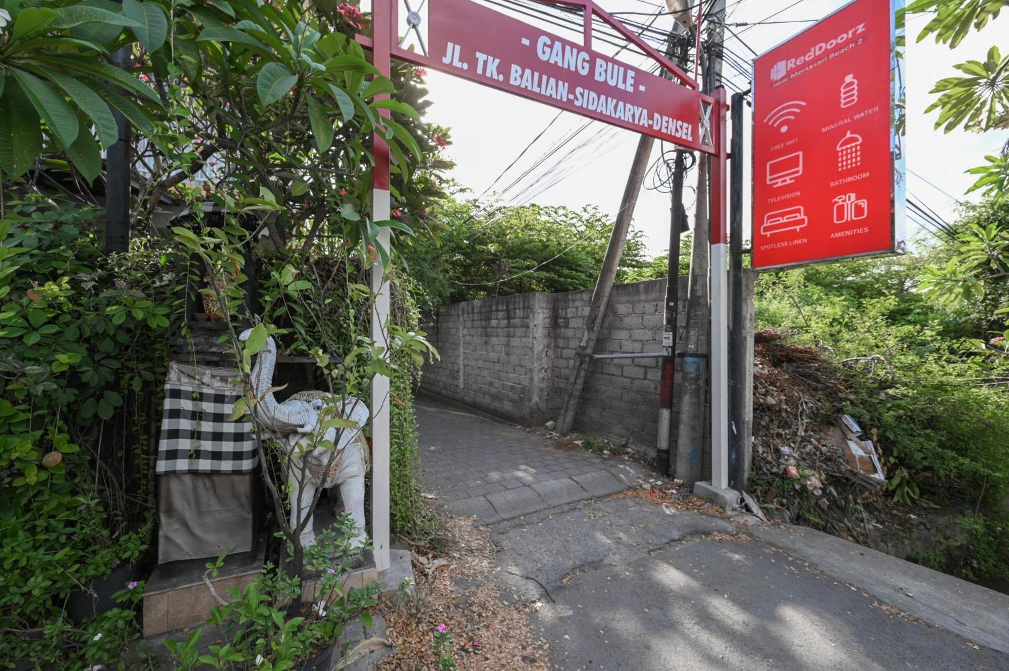 Reddoorz Near Mertasari Beach 2 Pesanggaran 外观 照片